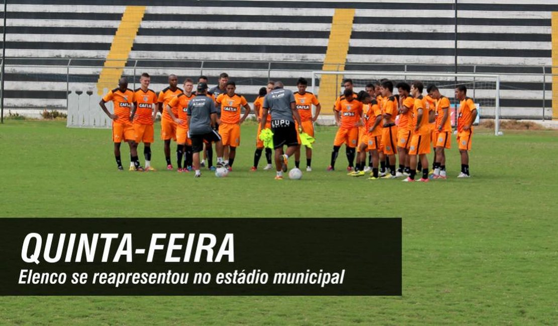 Elenco do ASA se reapresentou no estádio municipal