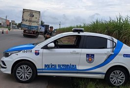 Caminhões de carga são fiscalizados em ação integrada no interior de Alagoas