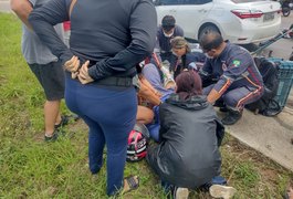 Jardineiro a caminho do trabalho é 'fechado' no trânsito e atinge carro em Arapiraca