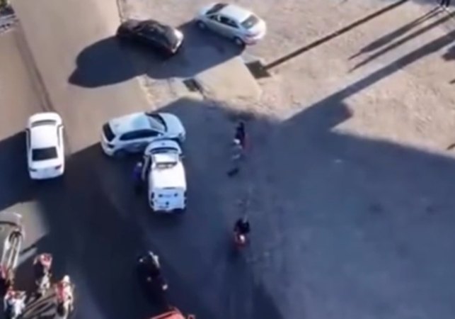 Colisão na rotatória do BPRv envolve carro e ambulância de Campo Alegre
