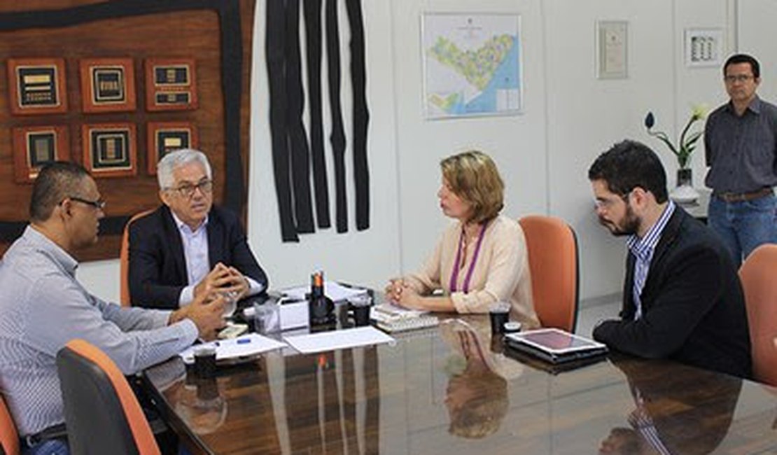 Reitor da Ufal discute processo de transição com candidatos eleitos Valéria Correia e José Vieira