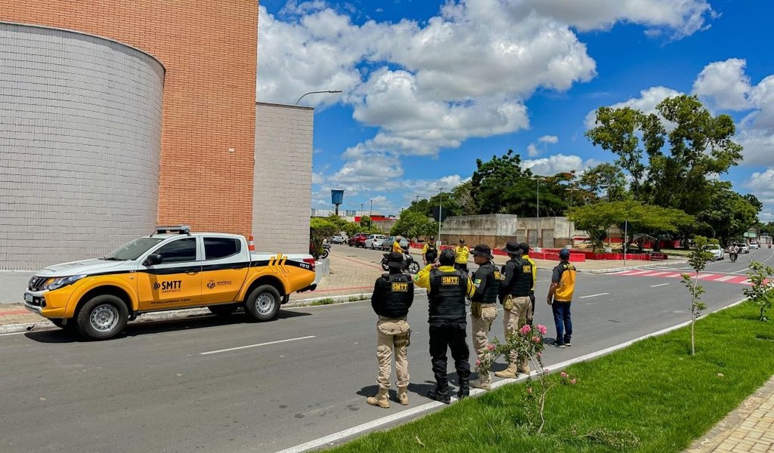 SMTT faz ação de orientação de fluxo na Primavera