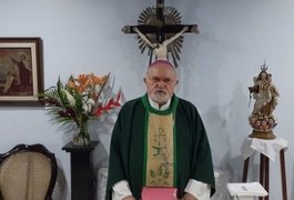 Arquidiocese inicia estudos de reabertura das Igrejas católicas