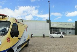 Batida entre motocicletas deixa adolescente e mulher com ferimentos em Arapiraca