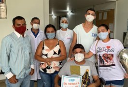 Covid-19: 15 pacientes recebem alta do Hospital de Emergência do Agreste neste domingo (18)
