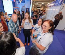 Na Bienal, secretária de Educação de Maceió destaca importância do vale-livro para alunos e professores
