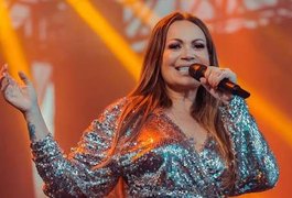 Vídeo. Cantora Solange Almeida esclarece polêmica de show, em Alagoas