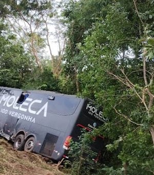 Acidente envolvendo ônibus da banda Moleca 100 Vergonha deixa um morto no Piauí