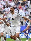 Herói do Iraque é interrogado por 7 horas ao chegar nos EUA para a Copa do Mundo
