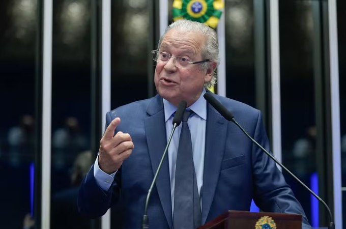 PGR recorre de decisão que anulou condenações de Dirceu