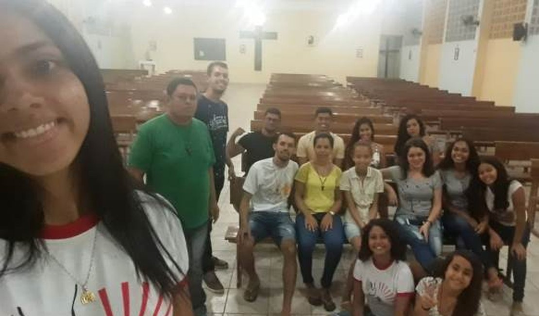 Missão Jovens Sarados da Igreja Católica chega ao bairro Guaribas, em Arapiraca