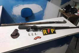 PM prende idoso por Lesão Corporal e Posse Ilegal de Arma em Palmeira dos Índios