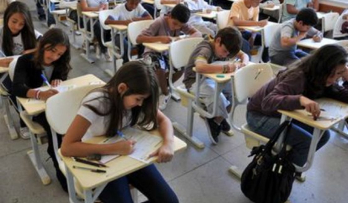 Escolas têm até 4 de agosto para aderir à jornada ampliada e qualificar aprendizagem