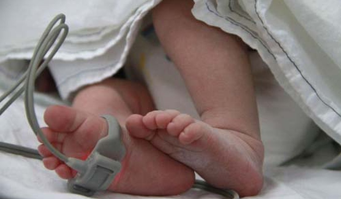 Criança nasce no meio do asfalto, após acidente em Goiânia