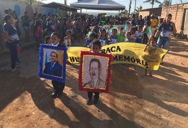 Crianças da creche ﻿Sebastiana Bezerra realizam desfile cultural pelas ruas da Mangabeiras