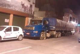 Caminhão com cerca de 20t de fumo sem nota fiscal é autuado pela Sefaz no Agreste