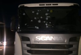 Criminosos atiram em ônibus de estudantes em rodovia do Sertão Alagoano