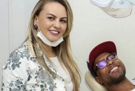 Após 5 meses de realização de bichectomia, veja como ficou o cantor Buchecha