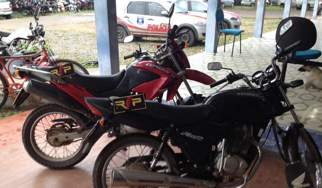 Criminosos roubam três motocicletas e PM recupera duas, em Arapiraca