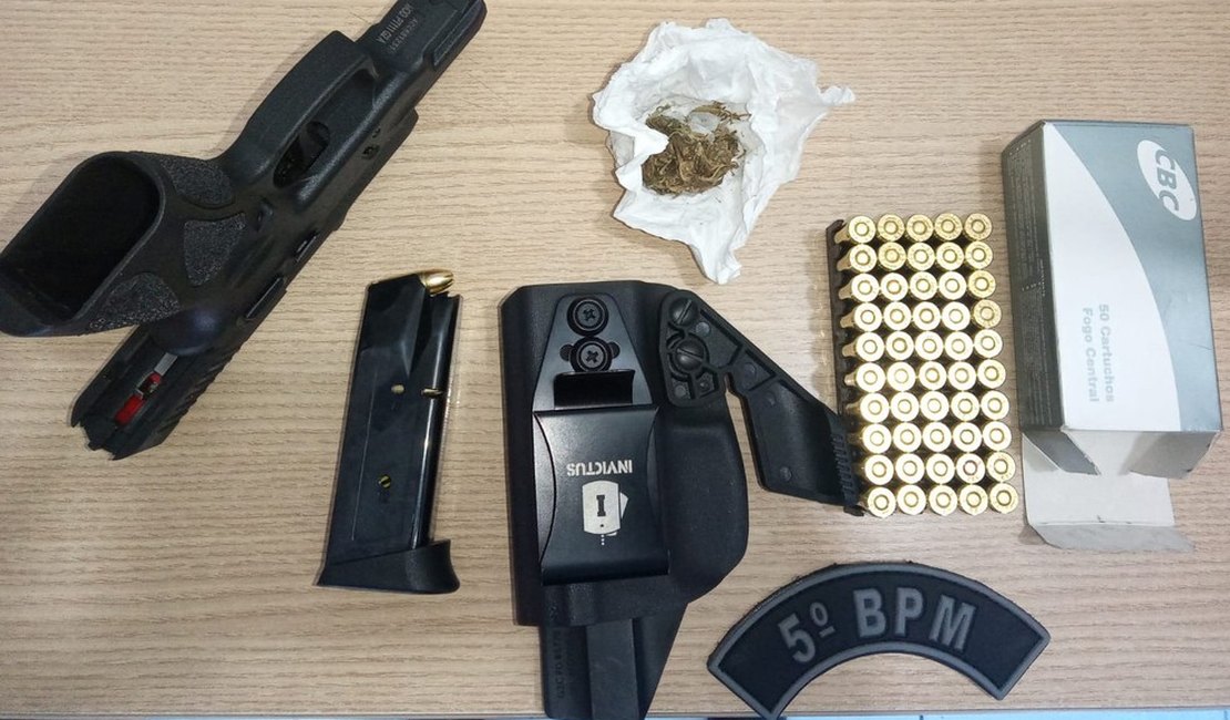 Ao ser flagrado com pistola, munições e maconha, homem tenta subornar militares