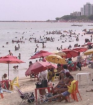 Pernambuco fecha praias e clubes nos finais de semana e restringe funcionamento de atividades não essenciais