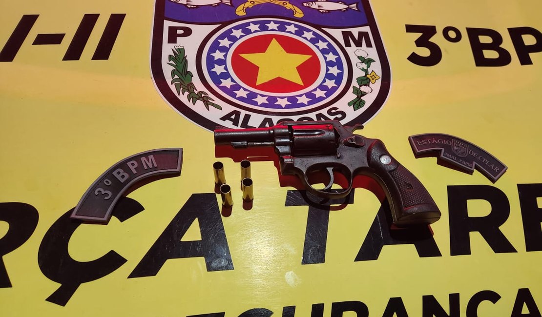 Homem é preso após ameaça e atirar contra porta de desafeto, em Craíbas