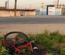 Ciclista é morto por criminosos em carro às margens da AL-101 Sul, em Penedo