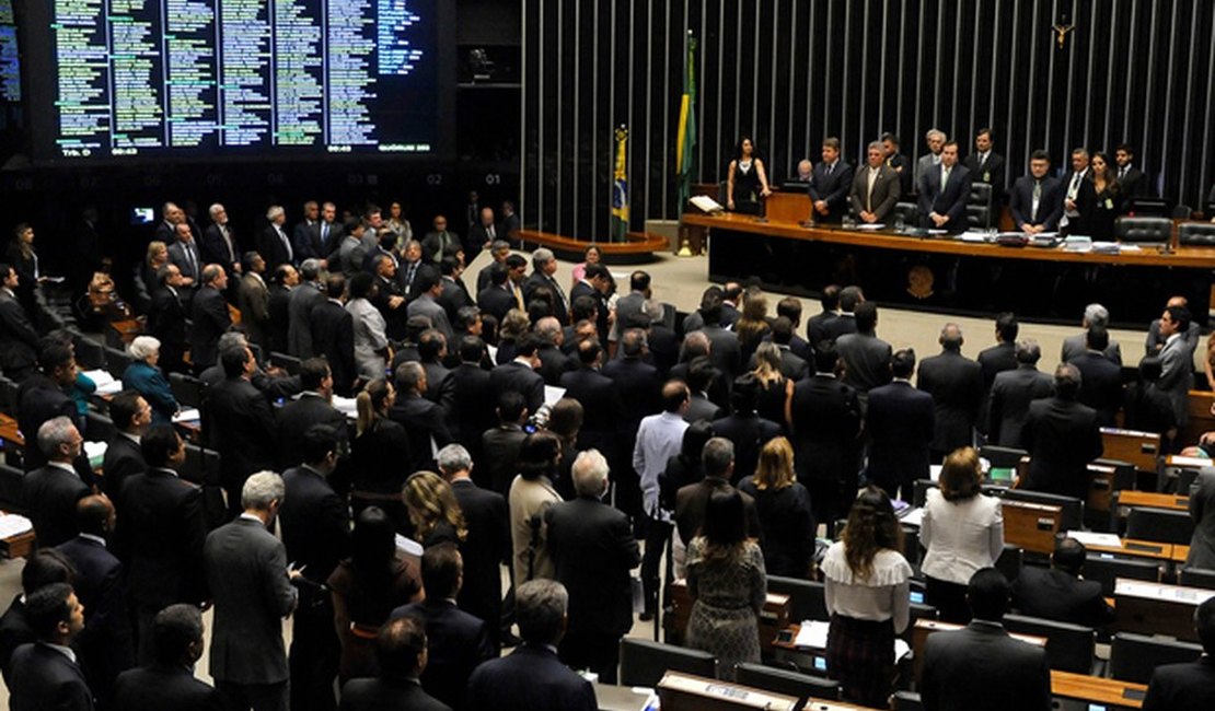 Câmara conclui votação da reforma do ensino médio; projeto segue para o Senado