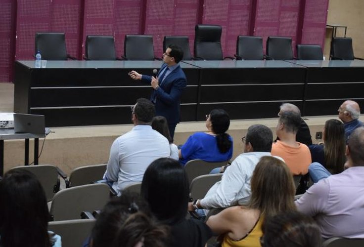 TCE/AL promove palestra para alerta sobre importância do diagnóstico precoce do câncer de próstata