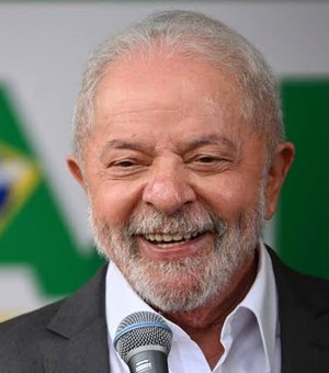 Governo Lula anuncia auxílio de R$ 800 por desabrigado em municípios atingidos por ciclone