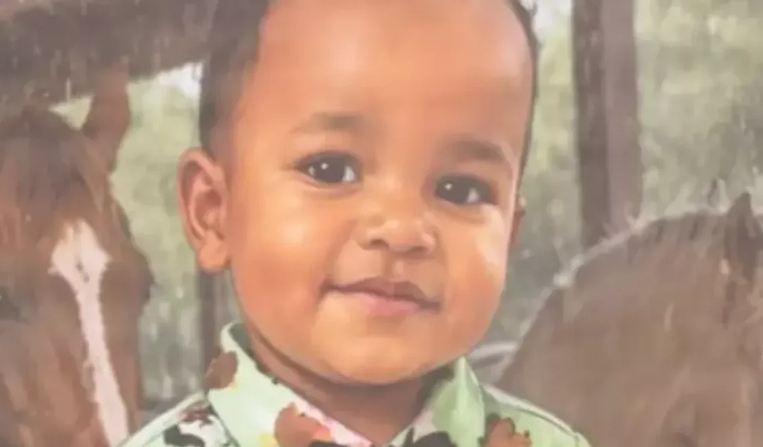 Nunca pensei que ia perder meu filho assim, lamenta mãe após criança de 2 anos morrer atropelada em Maceió