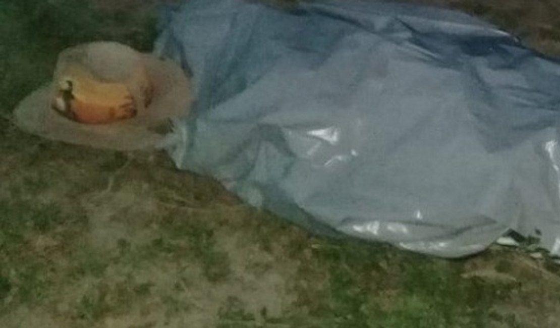 Idoso é encontrado sem vida em terreno no bairro Canafístula, em Arapiraca