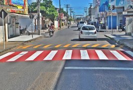 SMTT reforça pintura de sinalização durante a noite em Arapiraca