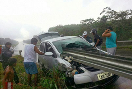 Mulher morre em acidente de trânsito na BR-101