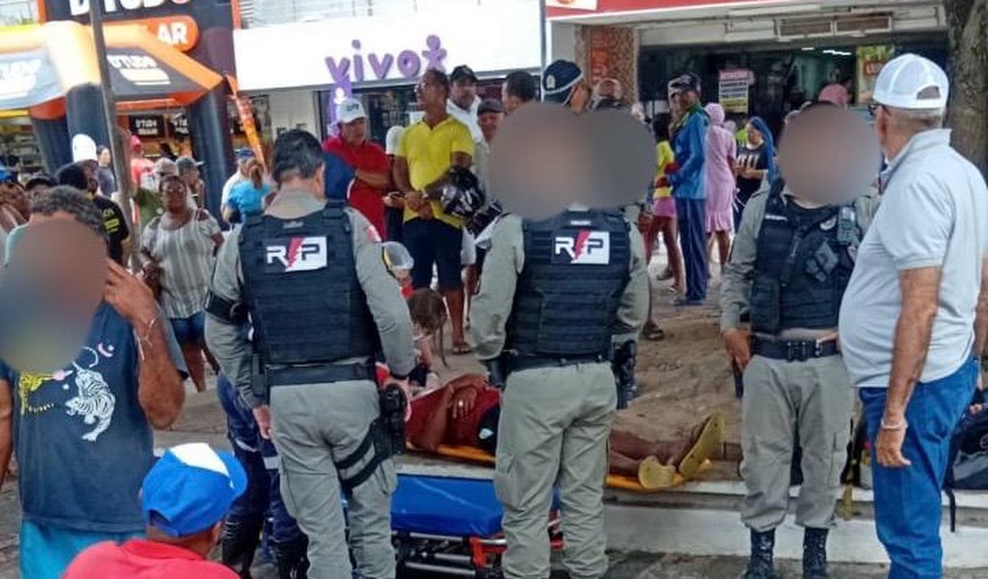 Homem é esfaqueado na Praça Marques, no Centro de Arapiraca