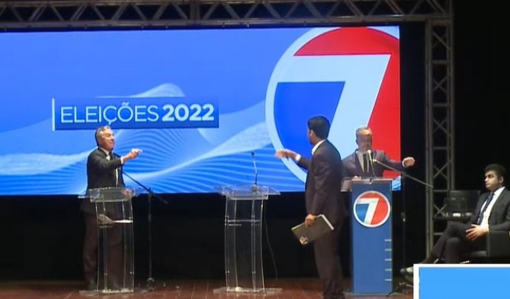 Debate entre candidatos ao governo de Alagoas é marcado por confusão entre Collor e Cunha