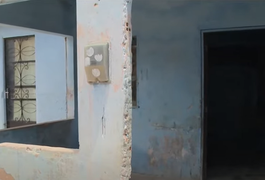 Populares encontram corpo de mulher coberto de tijolos em residência, em AL