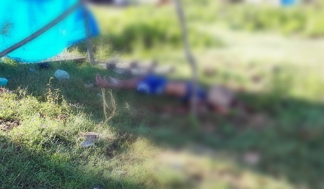 Homem é assassinado a pedradas em loteamento Sem Terra, em Arapiraca