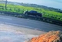 Motorista que atropelou casal de ciclistas em Arapiraca já foi identificado, informa delegado; Polícia Civil instaura inquérito