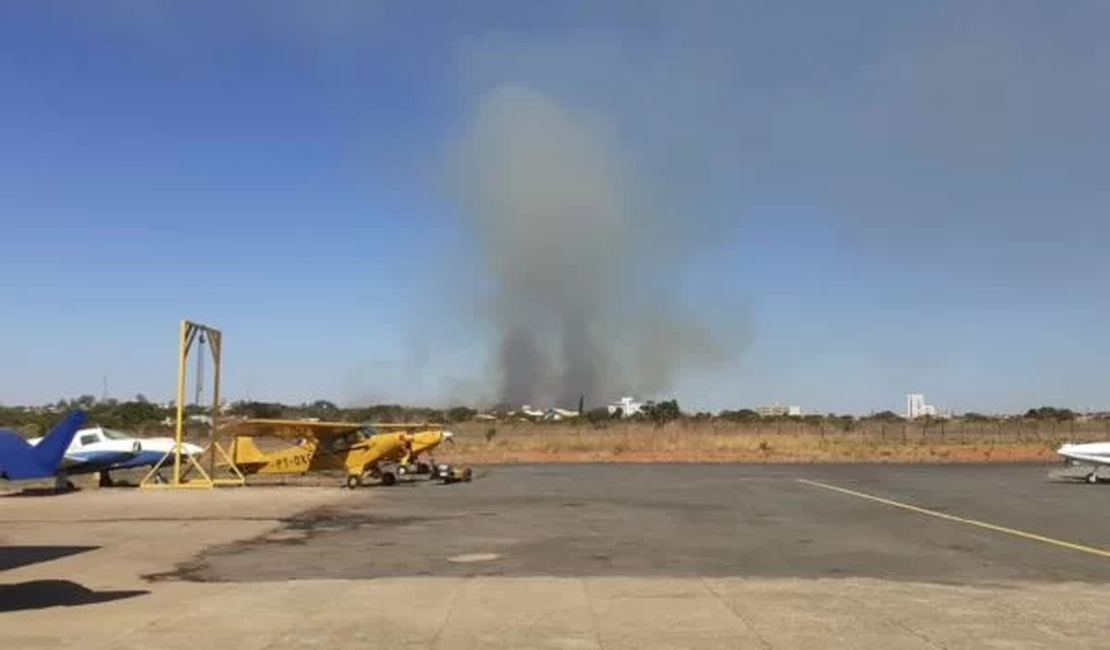 Helicóptero da Marinha cai durante treinamento e deixa 2 mortos