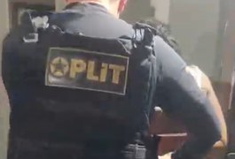 Polícia Civil prende mulher em flagrante por tráfico de drogas, no bairro da Pajuçara, em Maceió