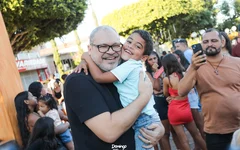 Domingo na Praça estreia com sucesso e promete virar tradição em Feira Grande