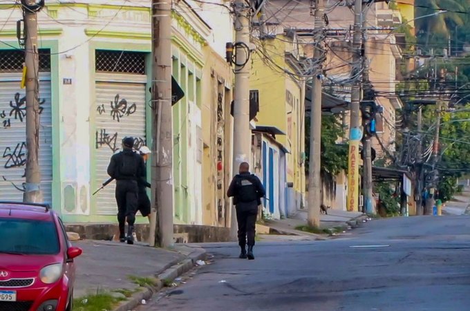PM do RJ prende 13 em ação contra Comando Vermelho; 4 morreram