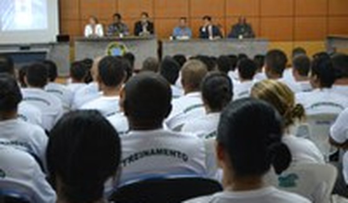 Superintendente participa de aula inaugural de curso de capacitação em unidade prisional