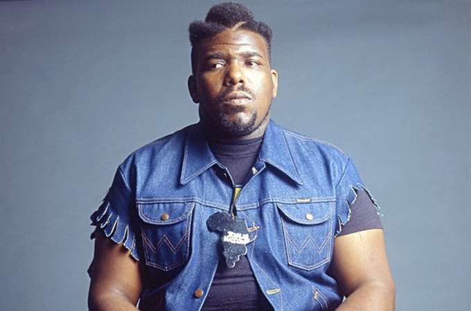 Morre DJ americano Afrika Bambaataa, ligado ao funk carioca