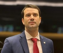 Posse sobre terrenos da marinha é tema de artigo do deputado federal Daniel Barbosa