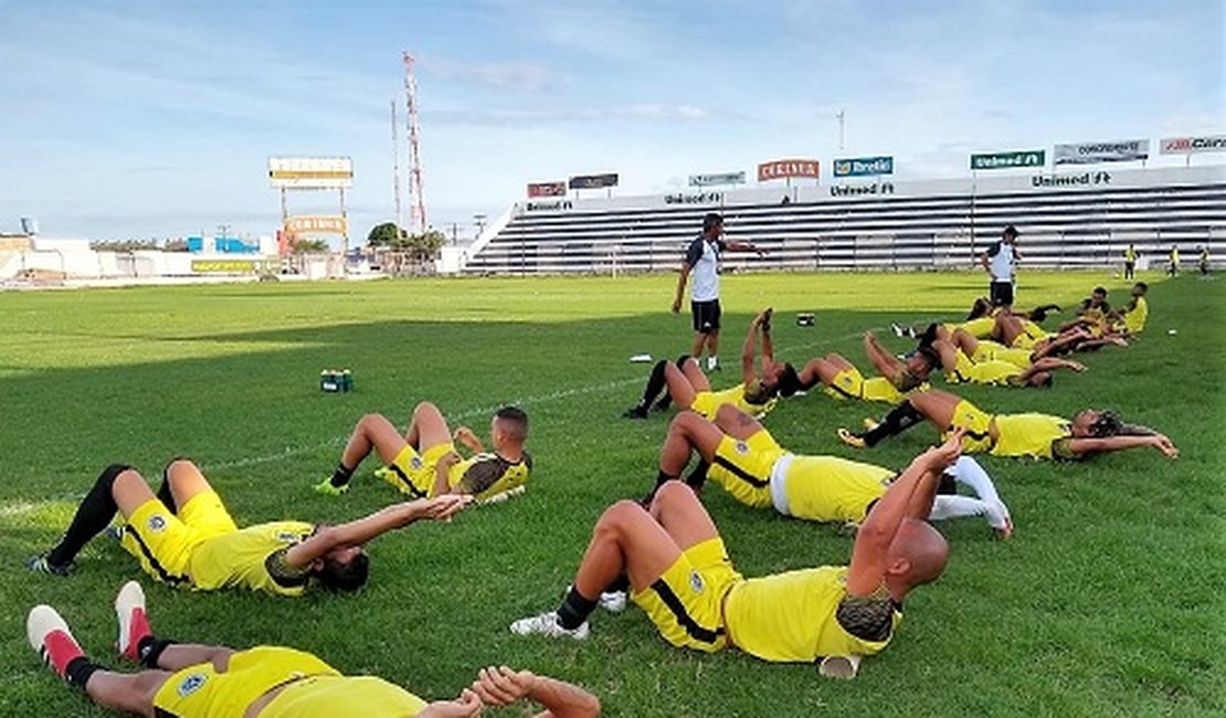 Preparador físico do ASA exige disciplina e esforço físico dos jogadores