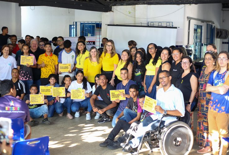 Educação de Maceió e Esmal realizam palestra em escola sobre o Setembro Amarelo