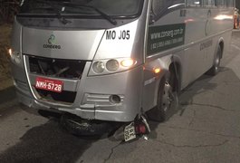 Colisão entre micro-ônibus e moto deixa motociclista morto na AL-210