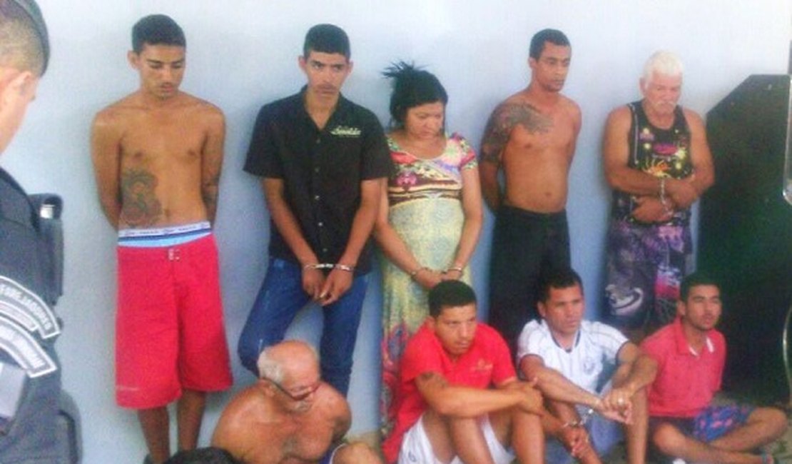 Operação no Manoel Teles resulta na prisão de 9 e apreensão de cerca de 36 quilos de drogas